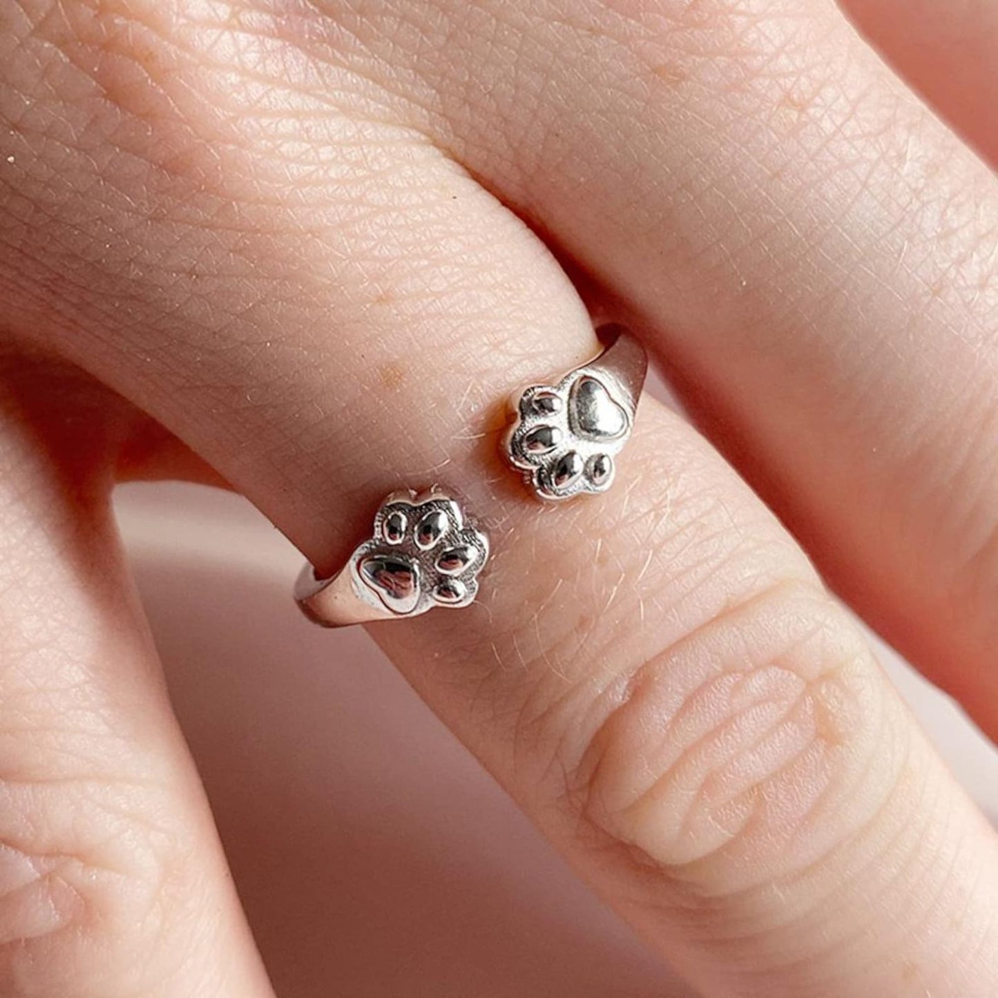 Paw Hug Ring